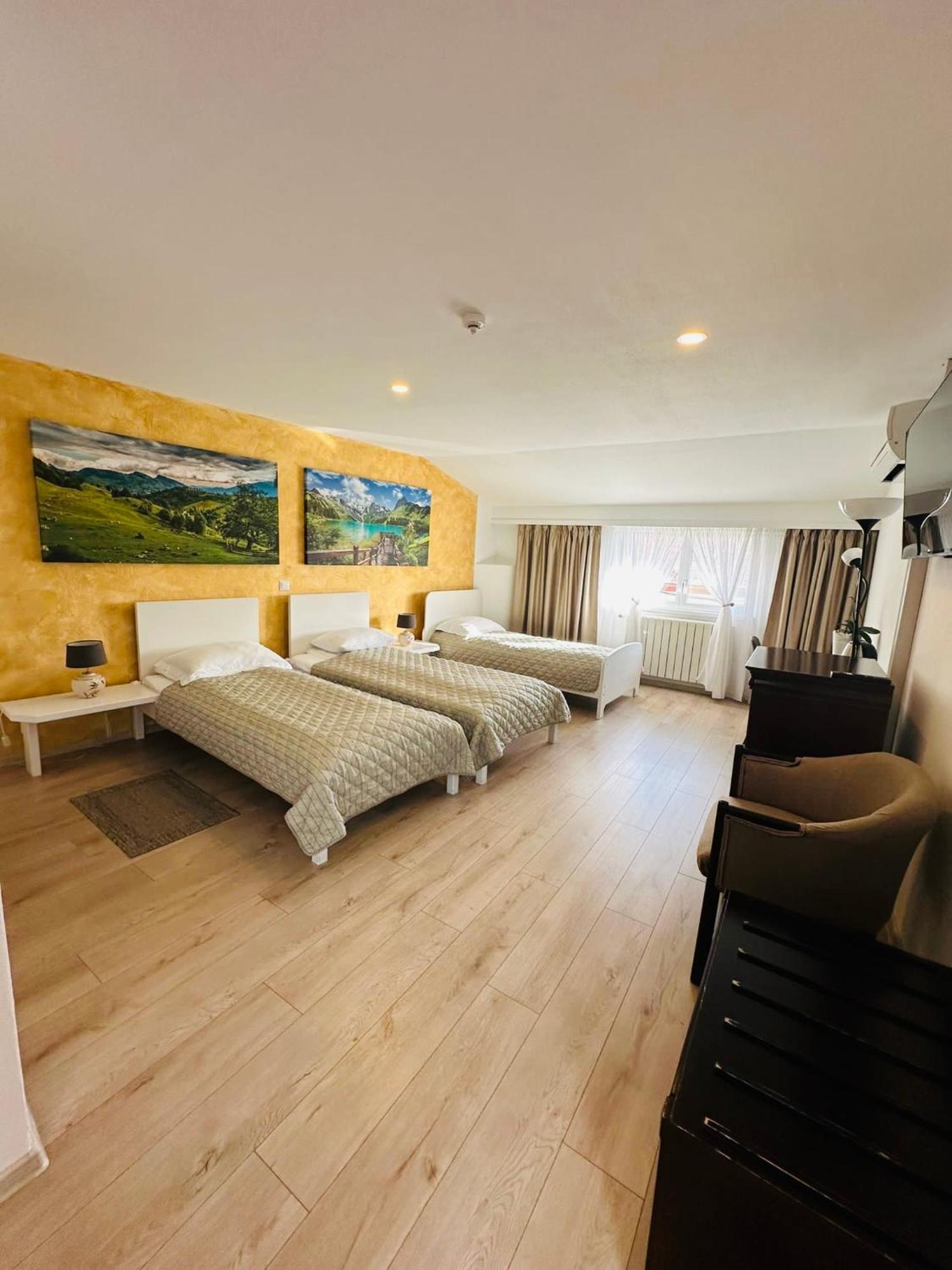 Villa Helvetia Târgu-Mureş Esterno foto