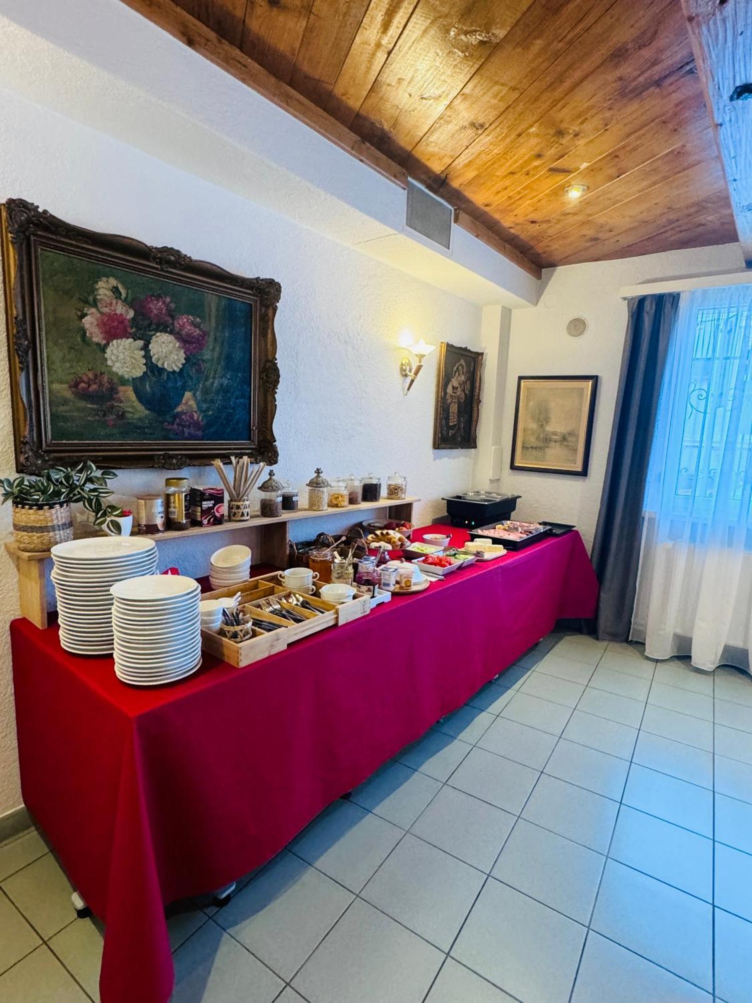 Villa Helvetia Târgu-Mureş Esterno foto